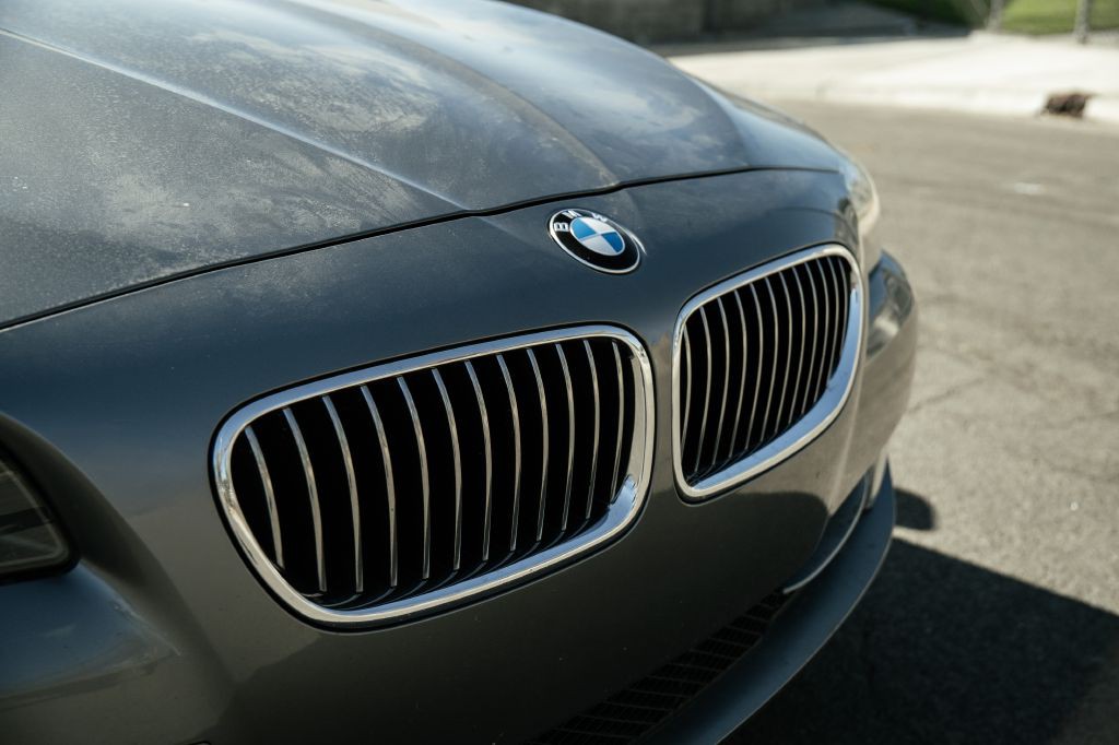 2011 BMW 5 Series Image 12