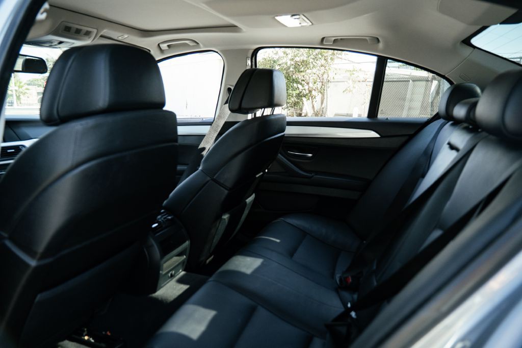 2011 BMW 5 Series Image 20
