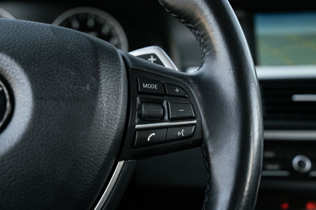 2011 BMW 5 Series Image 31