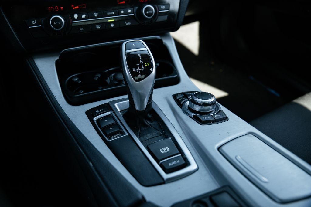 2011 BMW 5 Series Image 41