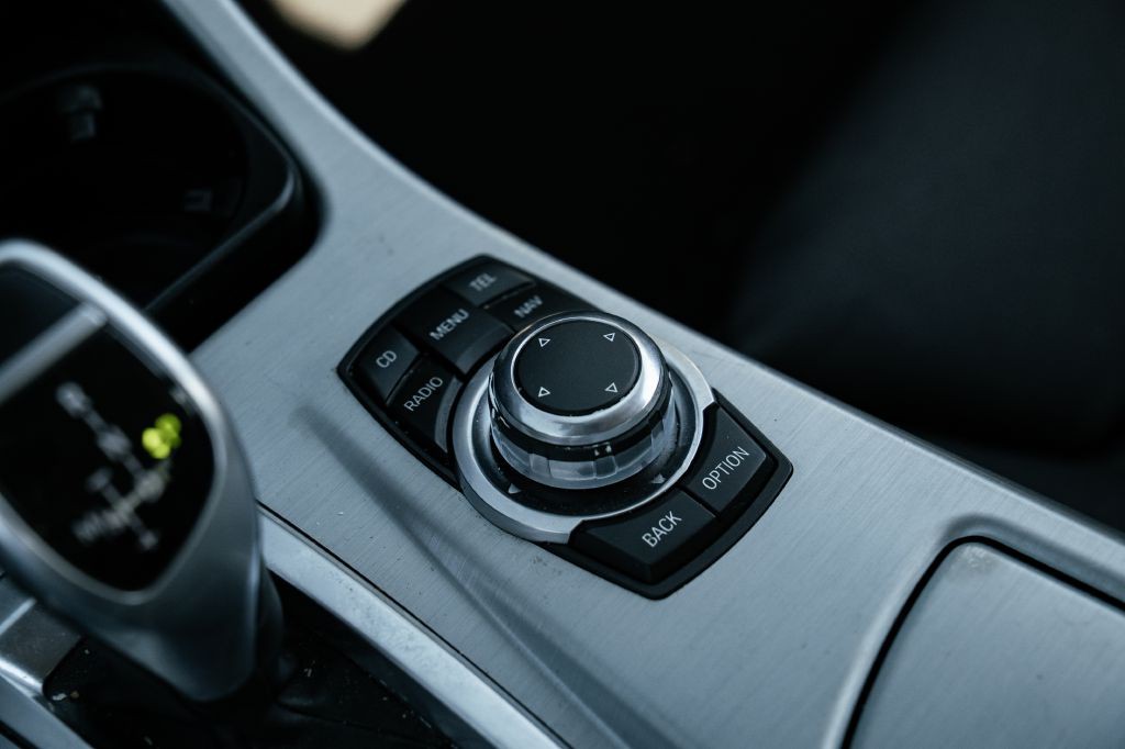 2011 BMW 5 Series Image 42