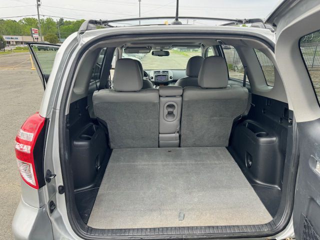 2011 Toyota Rav4 Image 18