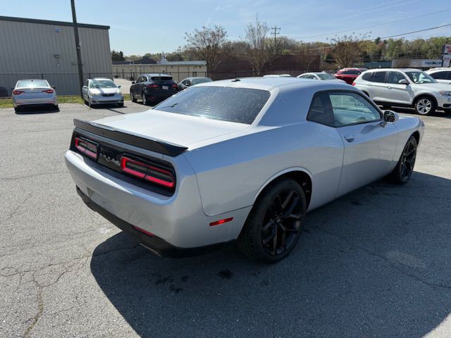2019 Dodge Challenger Image 5