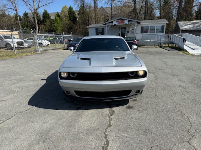 2019 Dodge Challenger Image 8