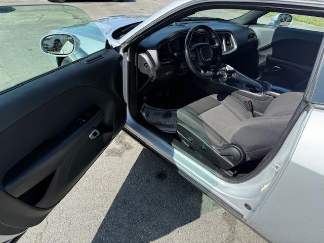 2019 Dodge Challenger Image 9