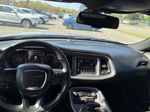 2019 Dodge Challenger Image 10