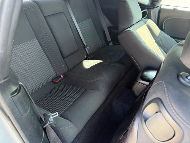 2019 Dodge Challenger Image 15