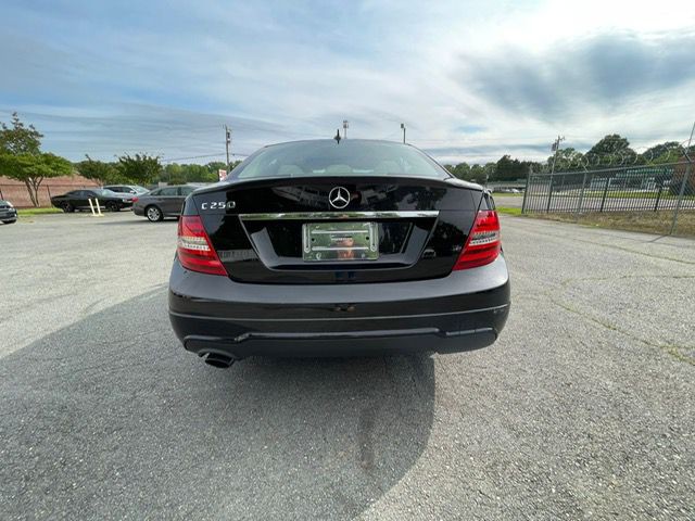 2014 Mercedes-Benz C-Class Image 6