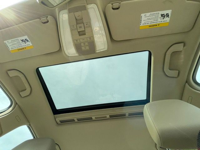 2014 Mercedes-Benz C-Class Image 14