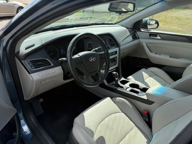 2015 Hyundai Sonata Image 9