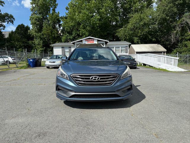 2015 Hyundai Sonata Image 2