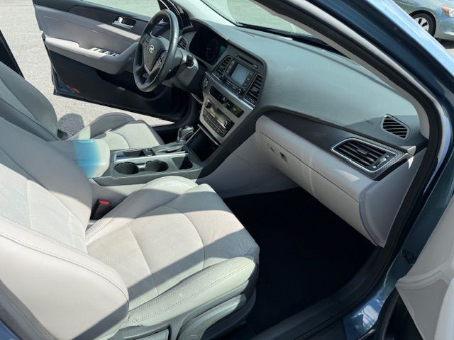 2015 Hyundai Sonata Image 12