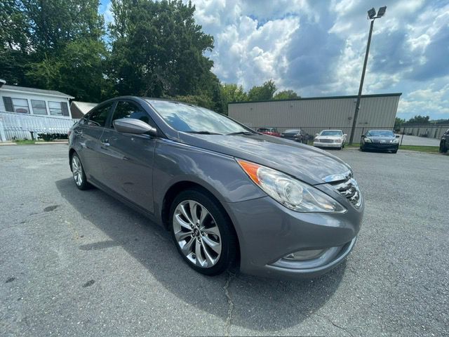 2013 Hyundai Sonata Image 3