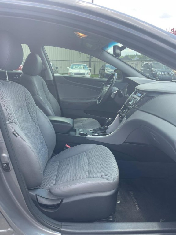 2013 Hyundai Sonata Image 10