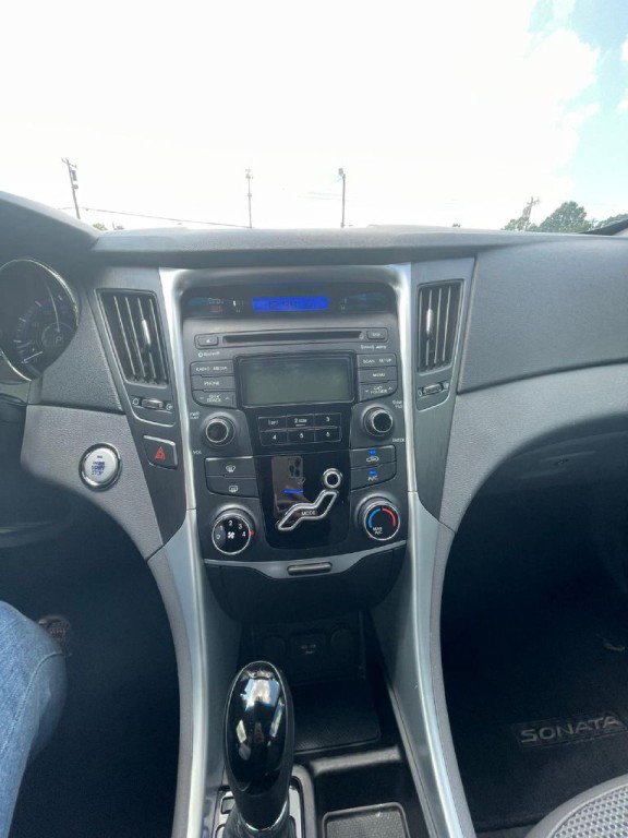 2013 Hyundai Sonata Image 16