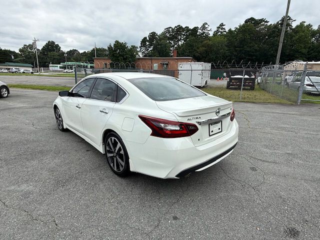 2018 Nissan Altima Image 3