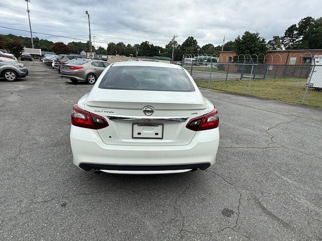 2018 Nissan Altima Image 4