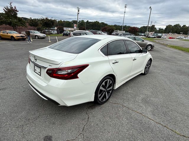 2018 Nissan Altima Image 5