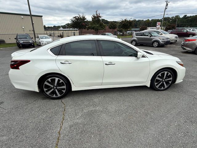 2018 Nissan Altima Image 6