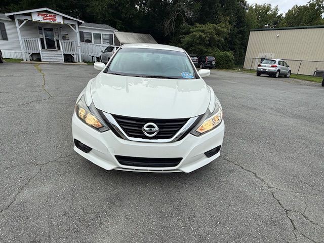 2018 Nissan Altima Image 8