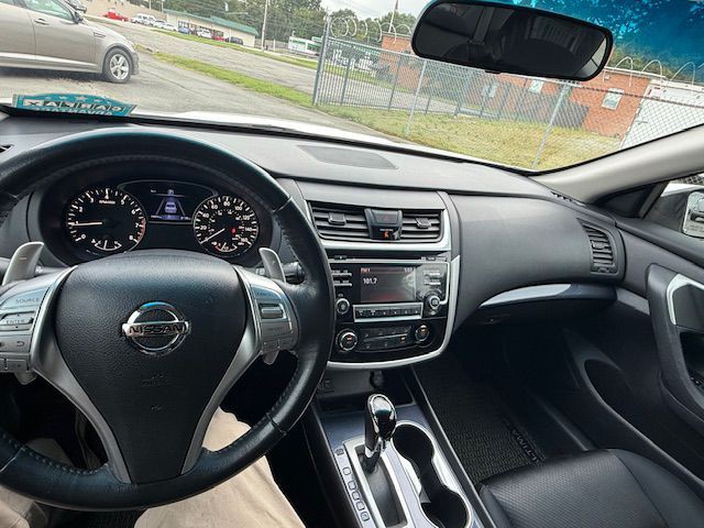 2018 Nissan Altima Image 11