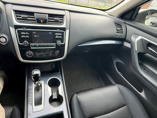 2018 Nissan Altima Image 12