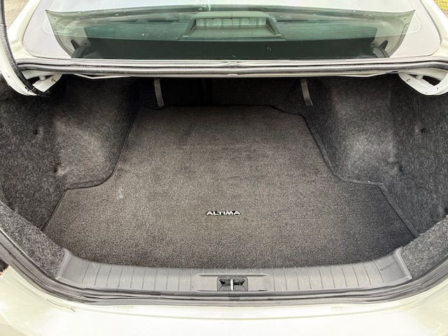 2018 Nissan Altima Image 16