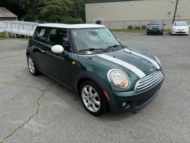 2009 MINI Cooper Image 7