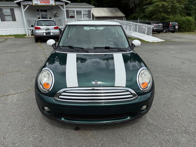 2009 MINI Cooper Image 8