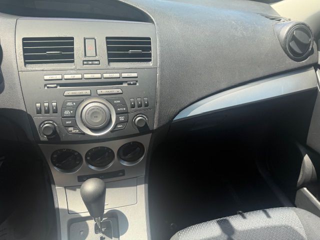 2010 Mazda Mazda3 Image 12