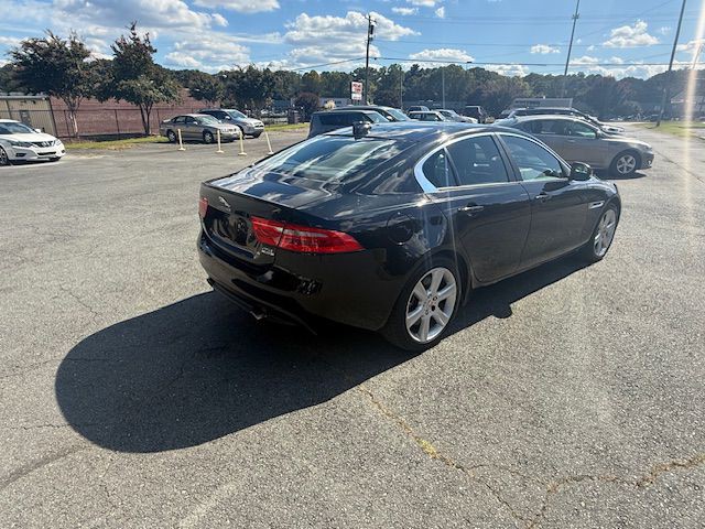 2018 Jaguar XE Image 5