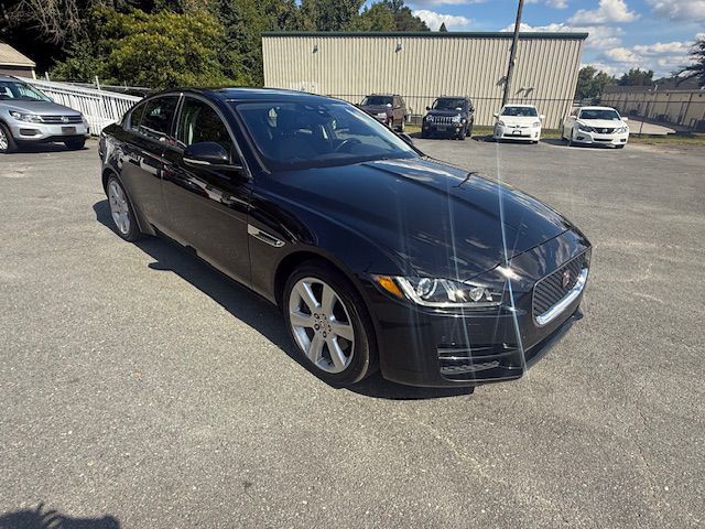 2018 Jaguar XE Image 7