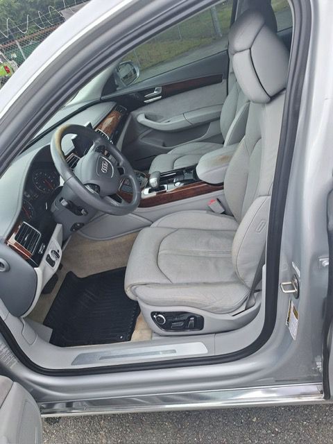 2012 Audi A8 Image 7