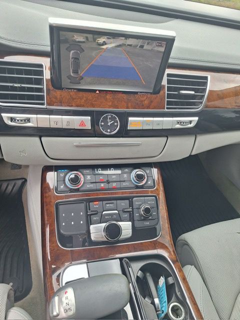 2012 Audi A8 Image 9
