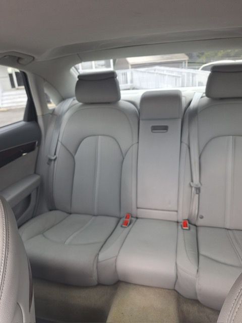 2012 Audi A8 Image 10