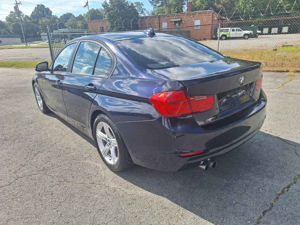 2013 BMW 3 Series Image 3