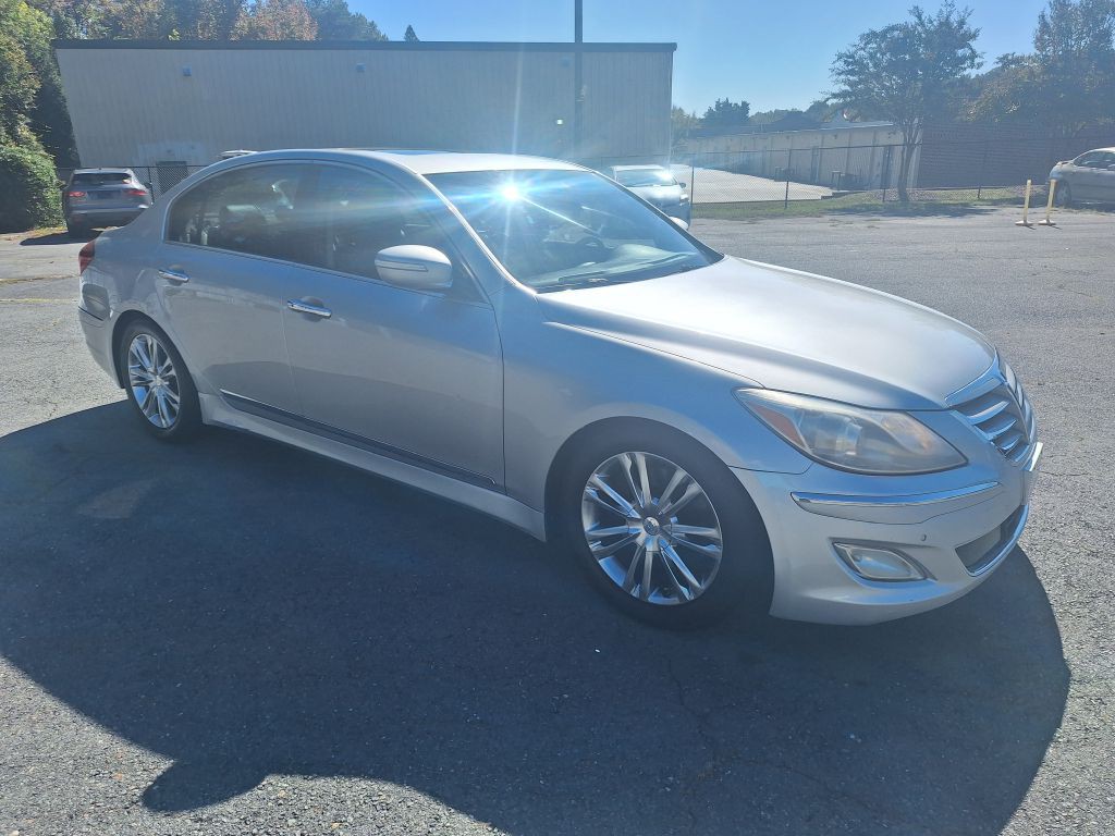2012 Hyundai Genesis Image 3