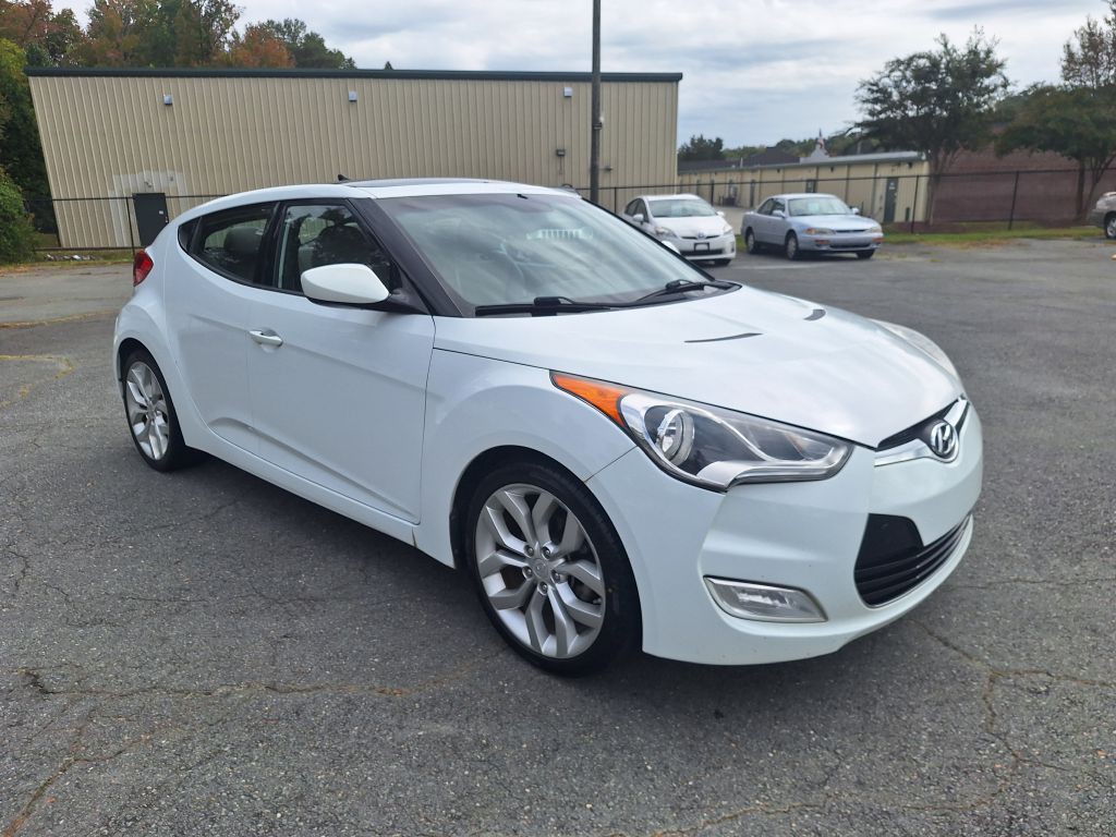 2013 Hyundai Veloster Image 3