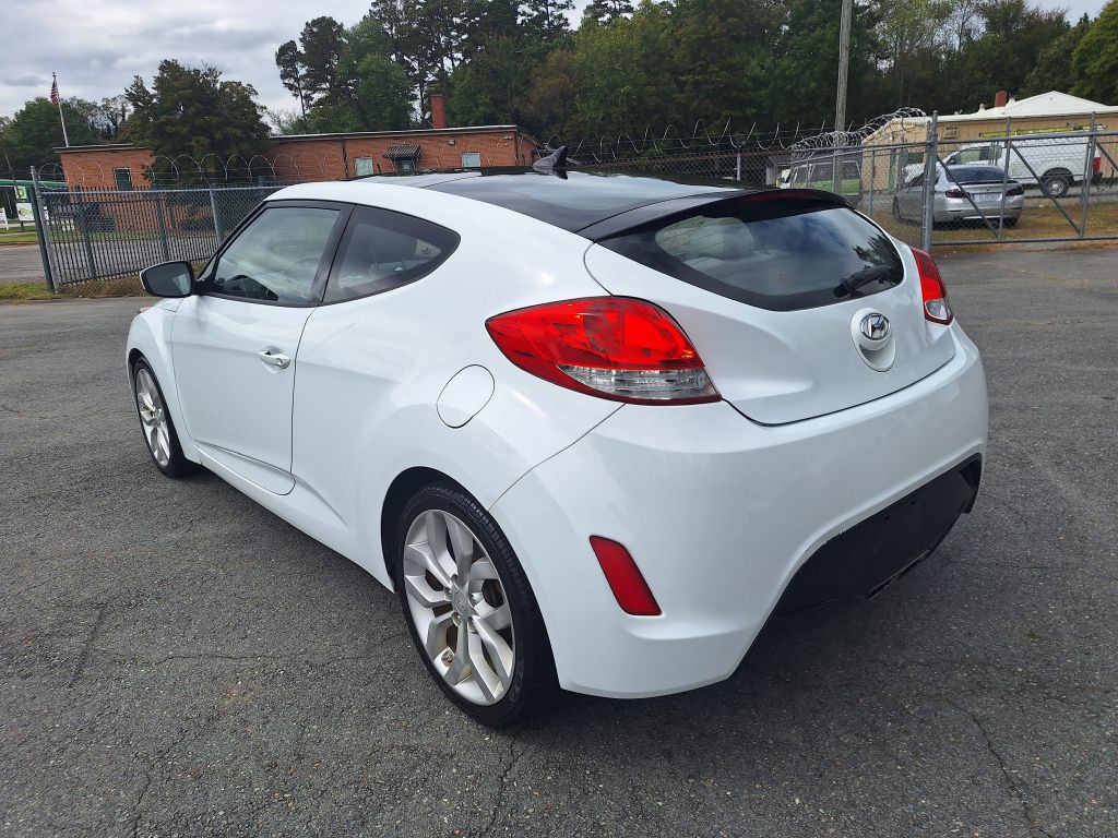 2013 Hyundai Veloster Image 7