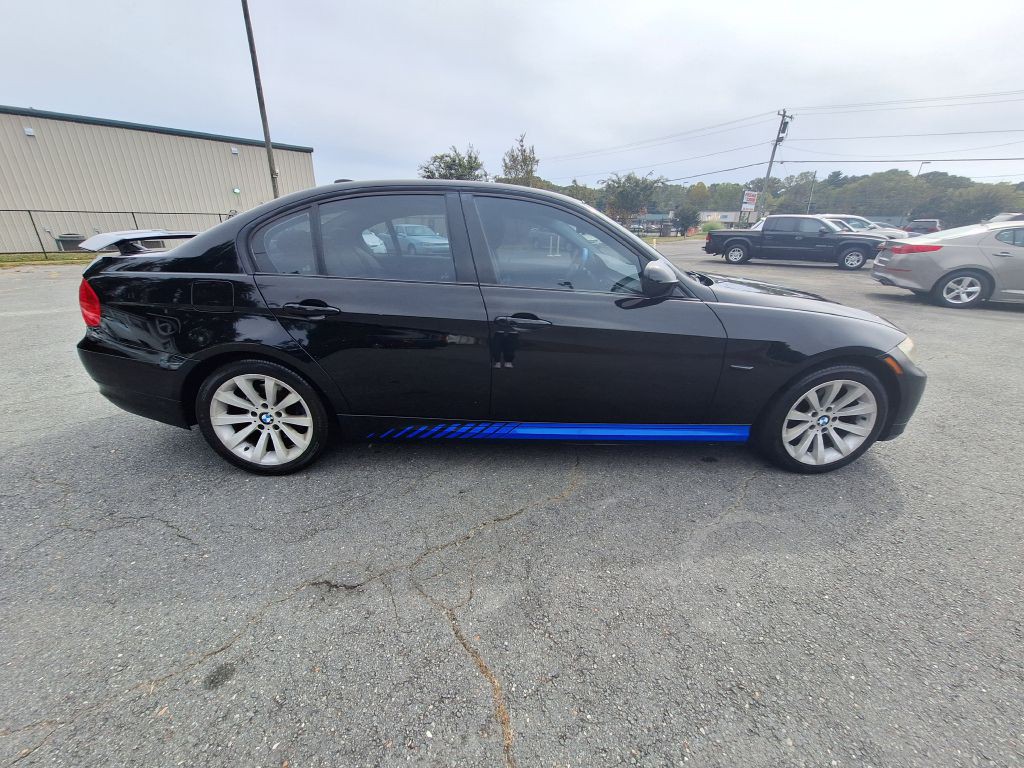 2010 BMW 3 Series Image 4