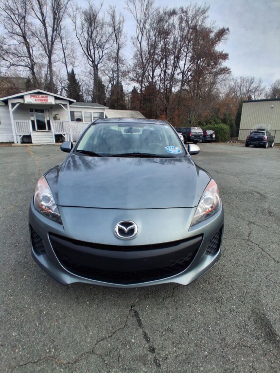 2013 Mazda Mazda3 Image 2