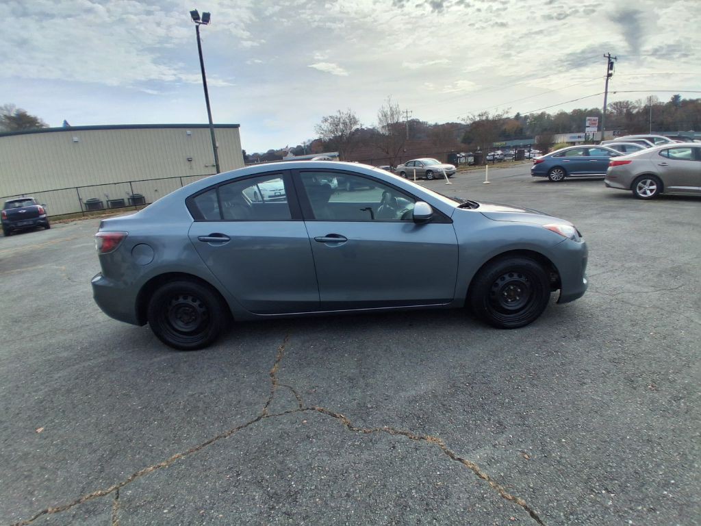 2013 Mazda Mazda3 Image 4