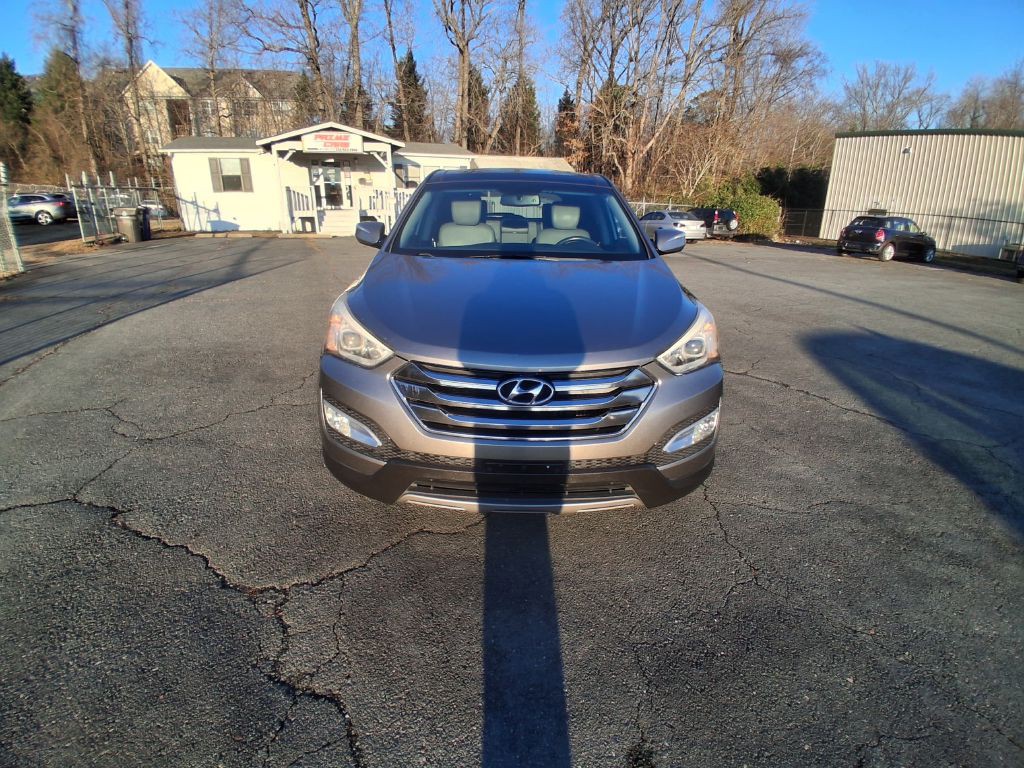 2013 Hyundai Santa Fe Sport Image 2