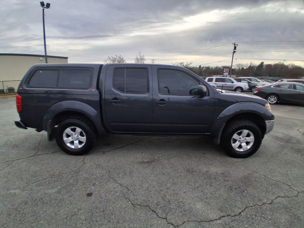 2010 Nissan Frontier Image 3