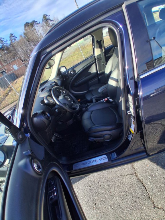 2014 MINI Cooper Image 11