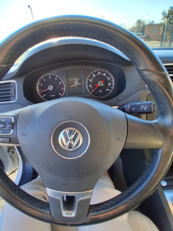 2014 Volkswagen Jetta Image 15