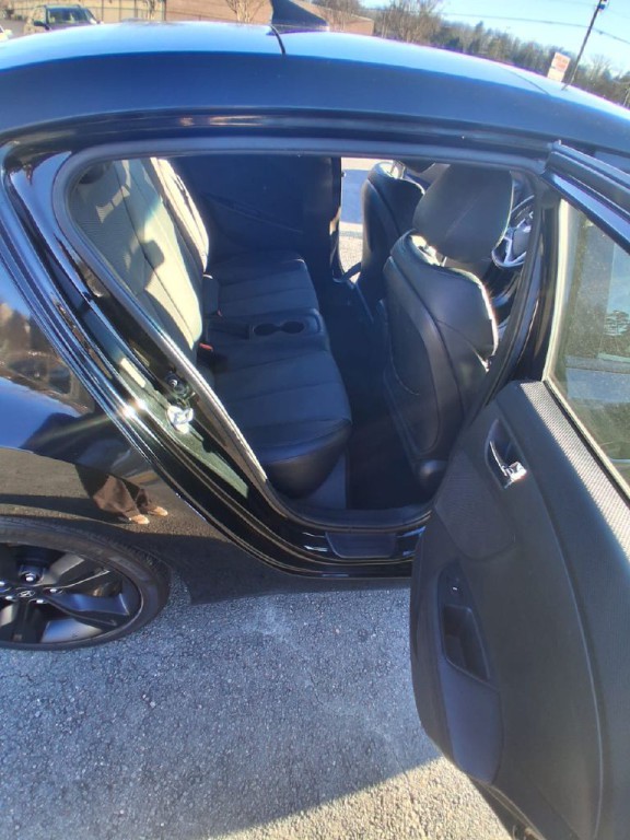 2015 Hyundai Veloster Image 10