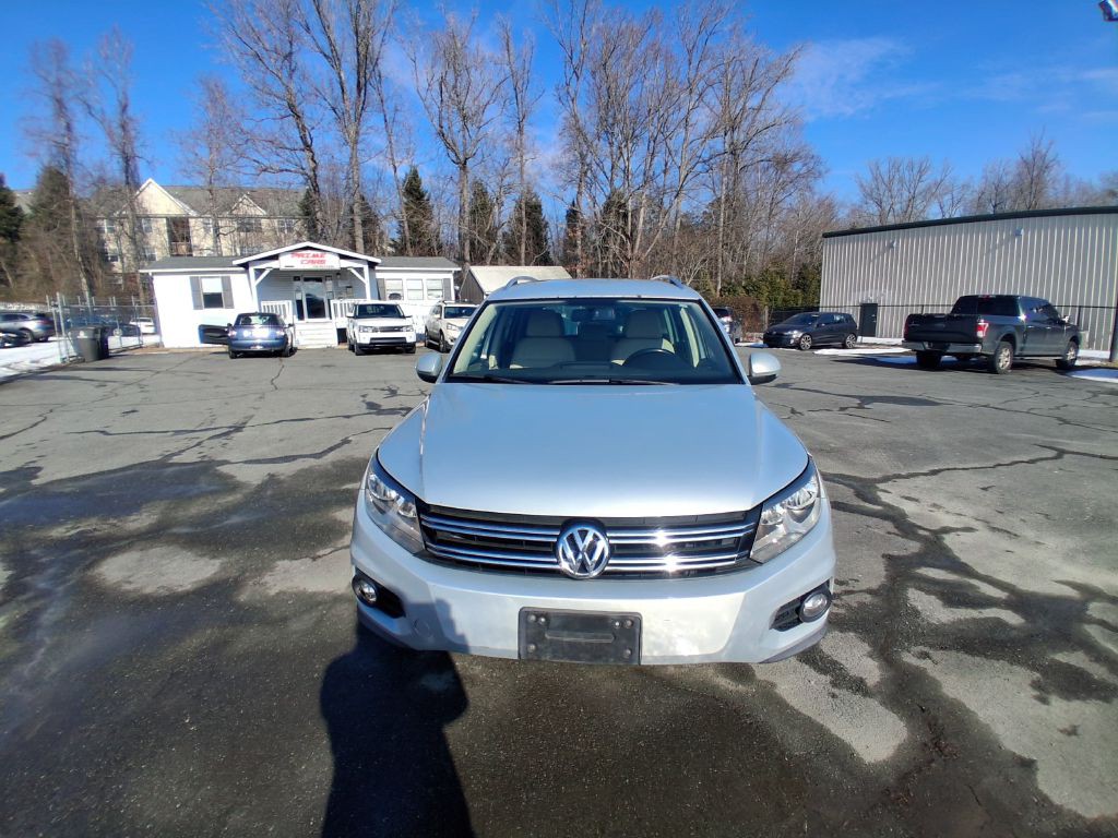 2014 Volkswagen Tiguan Image 2