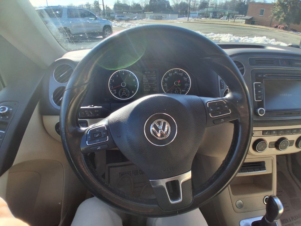 2014 Volkswagen Tiguan Image 15