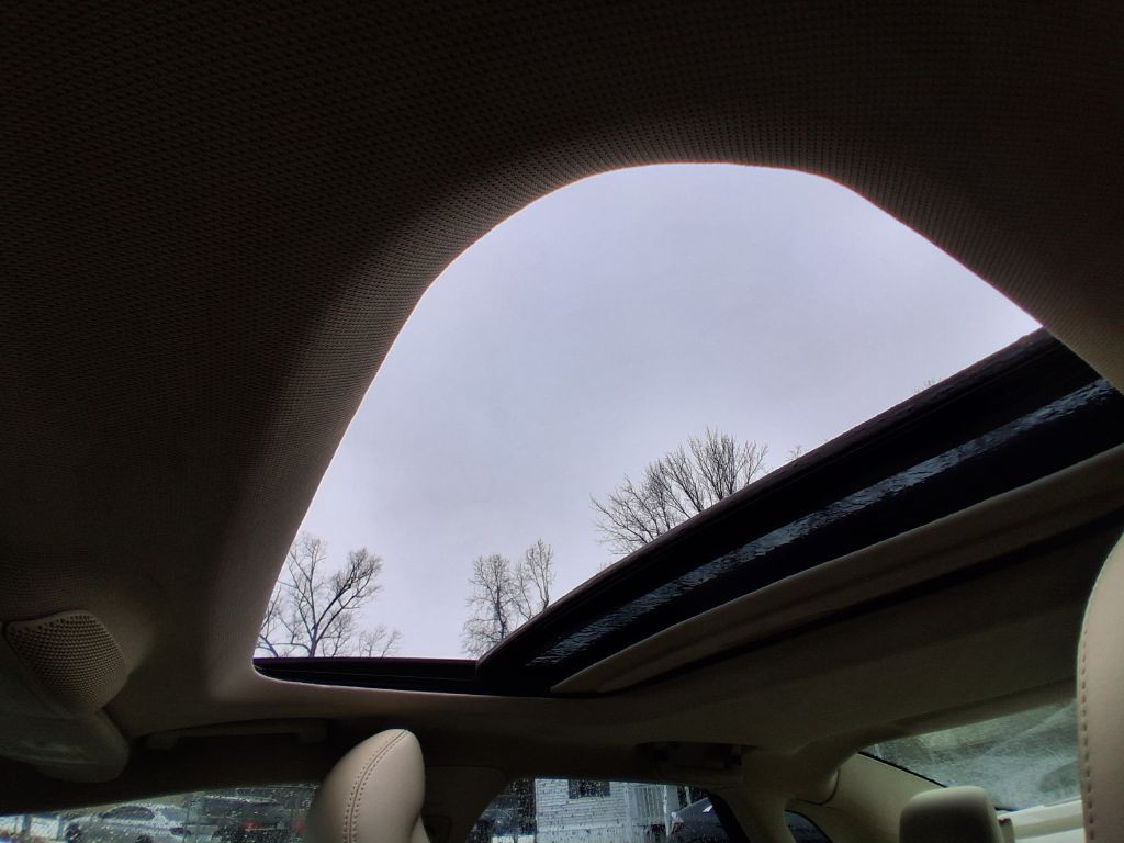 2013 Lincoln MKZ Image 12